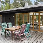 Nuka - 800m From The Sea By Interhome *
